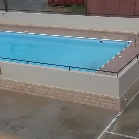 Apartment Machenzie Beach With Pool *